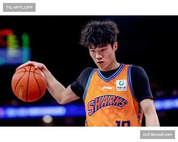 偰李永炜12分2抢断 上海年轻后卫防守端表现亮眼 偰李永炜12分2抢断 上海年轻后卫防守端表现亮眼